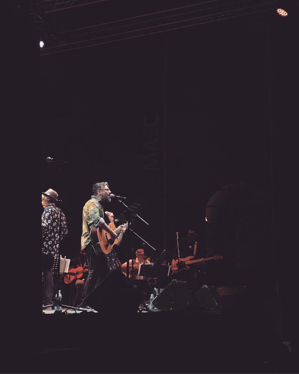 Adesso sul nostro palco <a href="/BrunoriSas/">Brunori Sas</a>! 
#cortonamix19