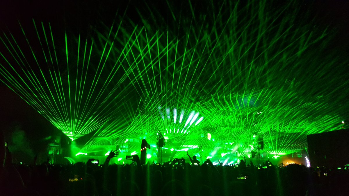 Apisilver's tweet photo. Ce week-end.. ♡
#Parookaville2019 https://t.co/BbLJ4Dbq8W