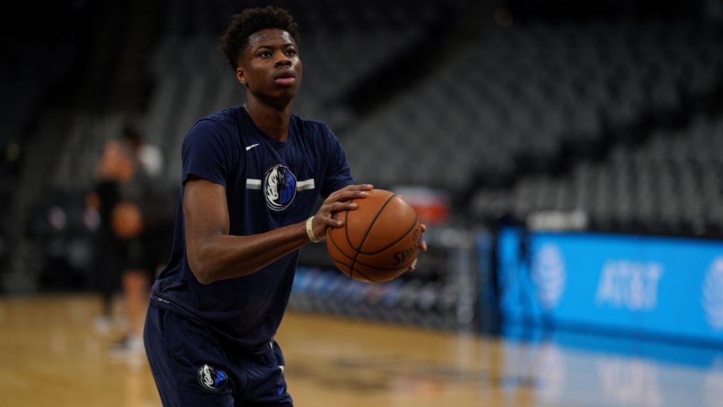 PennysPanthers's tweet photo. Report: Lakers claim Kostas Antetokounmpo off free agency waivers https://t.co/7sBsjxR7kA https://t.co/EoPBTzzxji