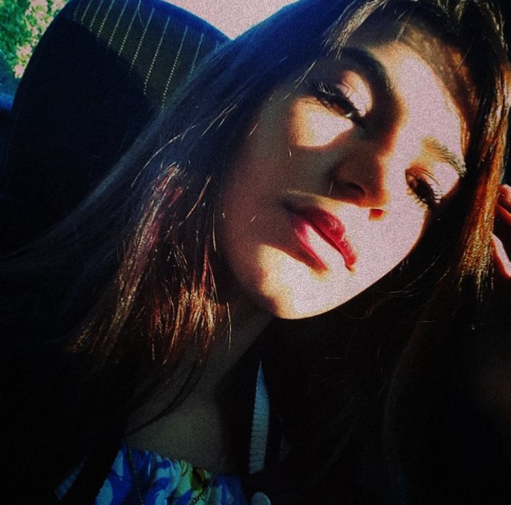 BixbitesGroup's tweet photo. >>> Stage name: Lara. 
>>> Nome: Alicya Rodrigues Lopes. 
>>> Data de nascimento: 04/05/2005; 14 anos. 
>>> Signo: Touro. 
>>> Posições: Vocal de apoio e sub-rapper. https://t.co/2qV0ykmp0h