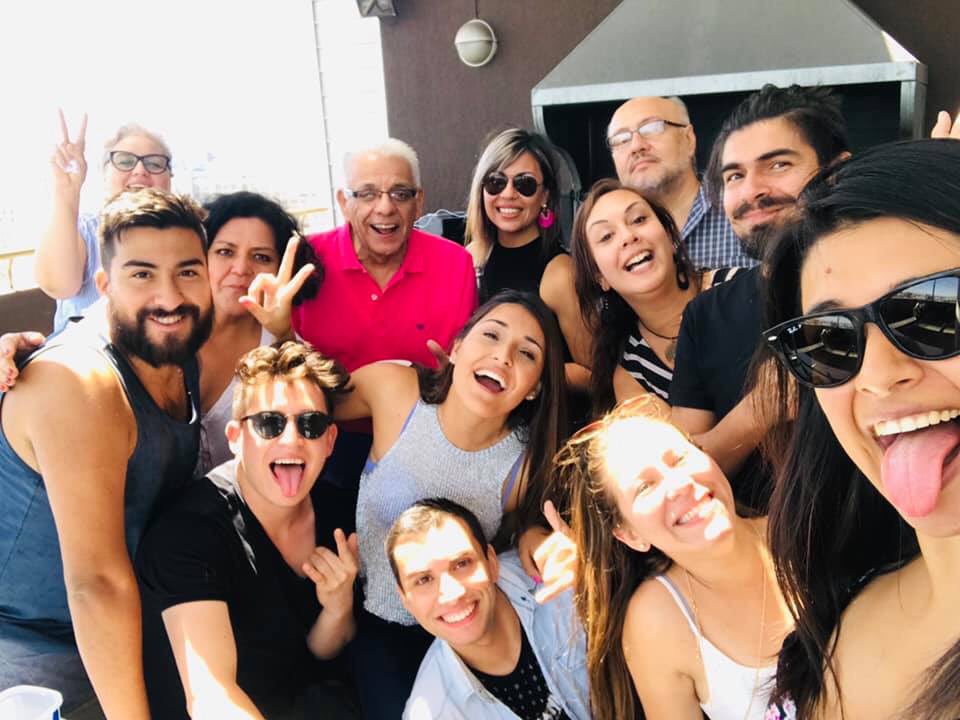 rooosinelli's tweet image. Que gran maestro, periodista y profesor! Un privilegio poder haber aprendido de usted. Gracias por compartir en mi hogar con mis compañeros. Hasta pronto Fidel Oyarzo. Q.E.P.D