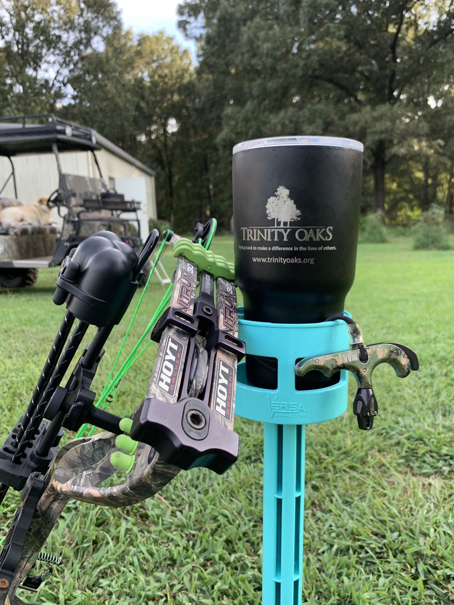 tinaghenry's tweet photo. Picked up my bow tonight for the first time in a while. It’s time to get to work! Jammin’ to @coltford &amp; @tdphillips2 tonight. #paramountoutdoors #alwaysoutside #thereisnooffseason #archery #hunt #VersaStake #hoyt #nitrum #eastonarrows #deerhunting #whitetail #Texas #tpwd https://t.co/b4eYiNYYD8