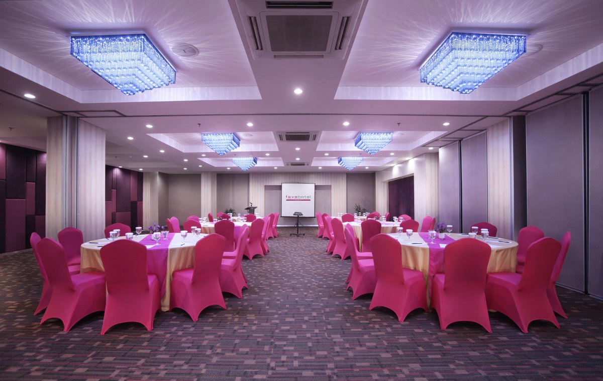 Work with our expert event staff to help plan your special meetings.

#funfreshfriendly #mataram #westnusatenggara #favehotellangko #favehotels #archipelagointernational