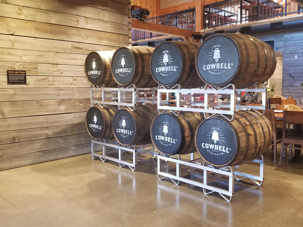 AmandaBrodhagen's tweet photo. Last stop: @CowbellBrewing. Yesterday we ate our way through #PerthCty and today we were in #HuronCty. #loveONTfood https://t.co/ThCmWXN2ms