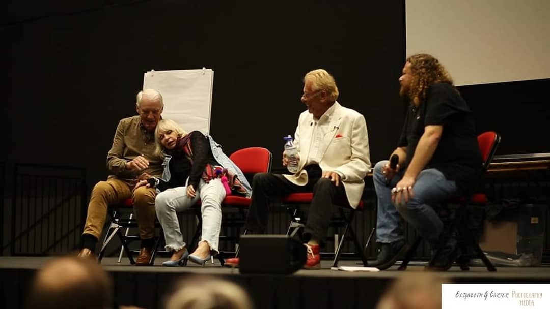 ecartermedia's tweet photo. UNIT Doctor Who Panel - Q&amp;A - Hull Comic Con - July 2019 

Video Link: 
https://t.co/gIXdmUASXs

Turn back in time at @HullComicCon @district14events Q&amp;A Featuring @ManningOfficial Katy Manning, John Levene &amp; Richard Franklin 

#hullcomicon #district14events #doctorwho #panel https://t.co/ZmBAcJ5mEX