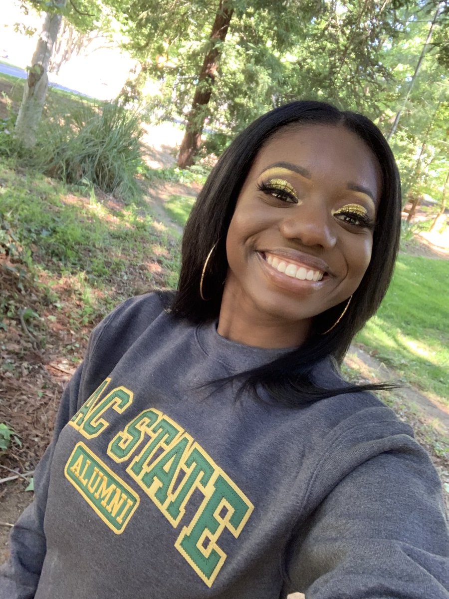 EvolvingErika's tweet photo. Same skin that was broken be the same skin takin over ✨ #BrownSkinGirlChallenge https://t.co/F3ozgHJA2j