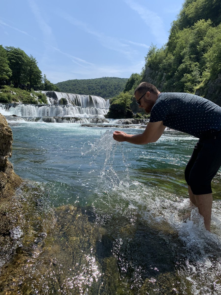 adson_deMelk's tweet photo. iako te u neka doba, makadamski put, tjera da se vratiš - ipak vrijedi doći do ove ljepote #strbackibuk #unariver #enjoybih #iovojebih https://t.co/pVEYWJEjg6