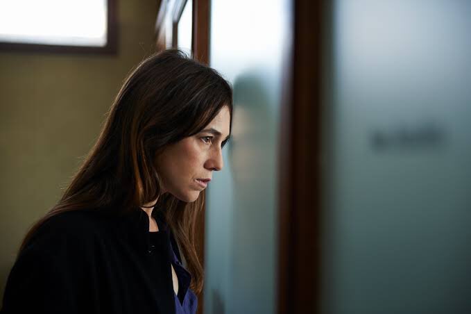 Happy birthday Charlotte Gainsbourg. Liked her very much in the family drama 3 coeurs. 