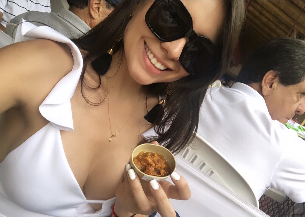 natiibedoya's tweet photo. Uno de los dulces típicos de mi Valle del Cauca, cortado #FeriaDeBuga https://t.co/jYD9AsgPqE