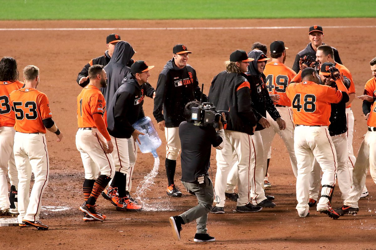 evie22eive's tweet photo. Pablo's game winner from the other night. Couldn't catch when the ball dropped because everyone was standing up
#WalkOffError #SFGiants #OraclePark https://t.co/YiTOHrhOlq