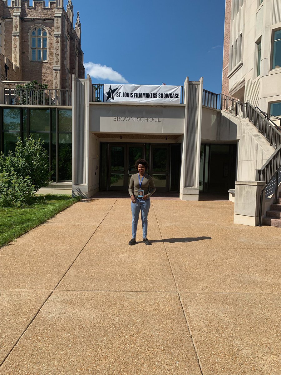 TristianTheOwl's tweet image. Still here. WashU’s campus has always looked like Hogwarts. #Filmmaker #stlborn #blackfilm