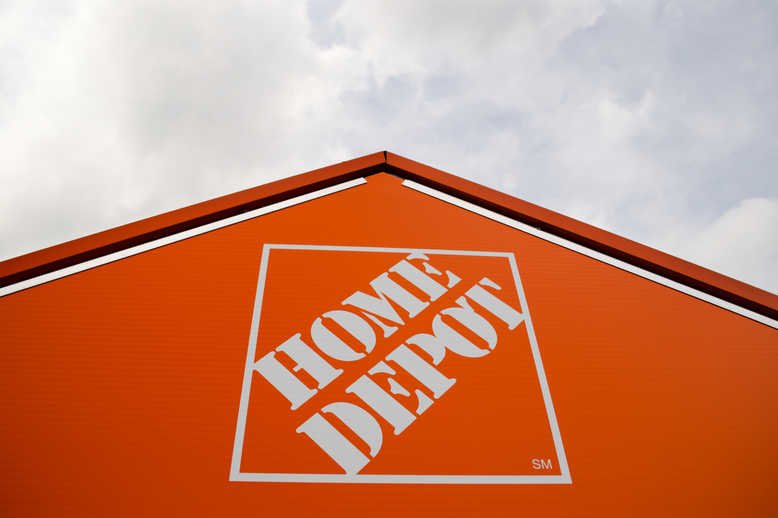 KhronoShift's tweet photo. Can someone please explain to me? Is it HOME DEPOT or THE HOME DEPOT? #MandelaEffect #residue https://t.co/rZqCX6ziF1