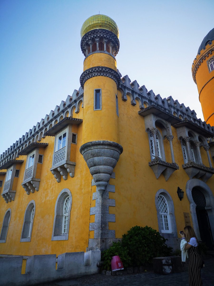 ArmandaAndrade's tweet photo. The fabulous Pena #palace #WorldHeritage #landmarks #architecture #ancient #neoromanic #NeoGothic #Neomanueline #neoIslamic #neorenaissance #indian #Romanticism #Colours2019 #colours #Sintra #Portugal 🇵🇹 #visitportugal #travel #travelphotography https://t.co/eSJgCmRuMs