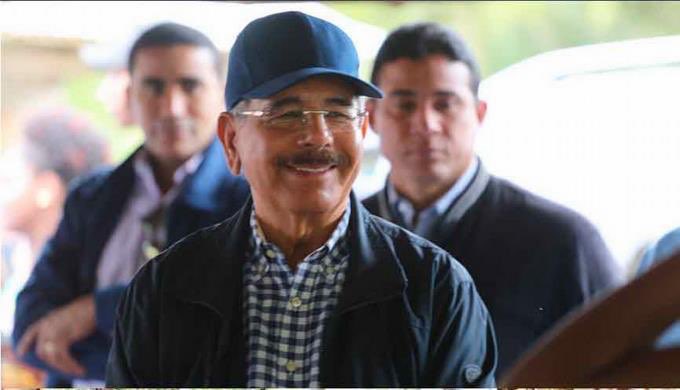 HildaPimentel8's tweet photo. El gobierno de Danilo Medina ha hecho de la #RepublicaDominicana una nación más institucionalizada. #DaniloMedina #GonzaloCastillo #VisitasSorpresa #GroupRamirezMark #MasDanilo https://t.co/UMuhdLqKkL