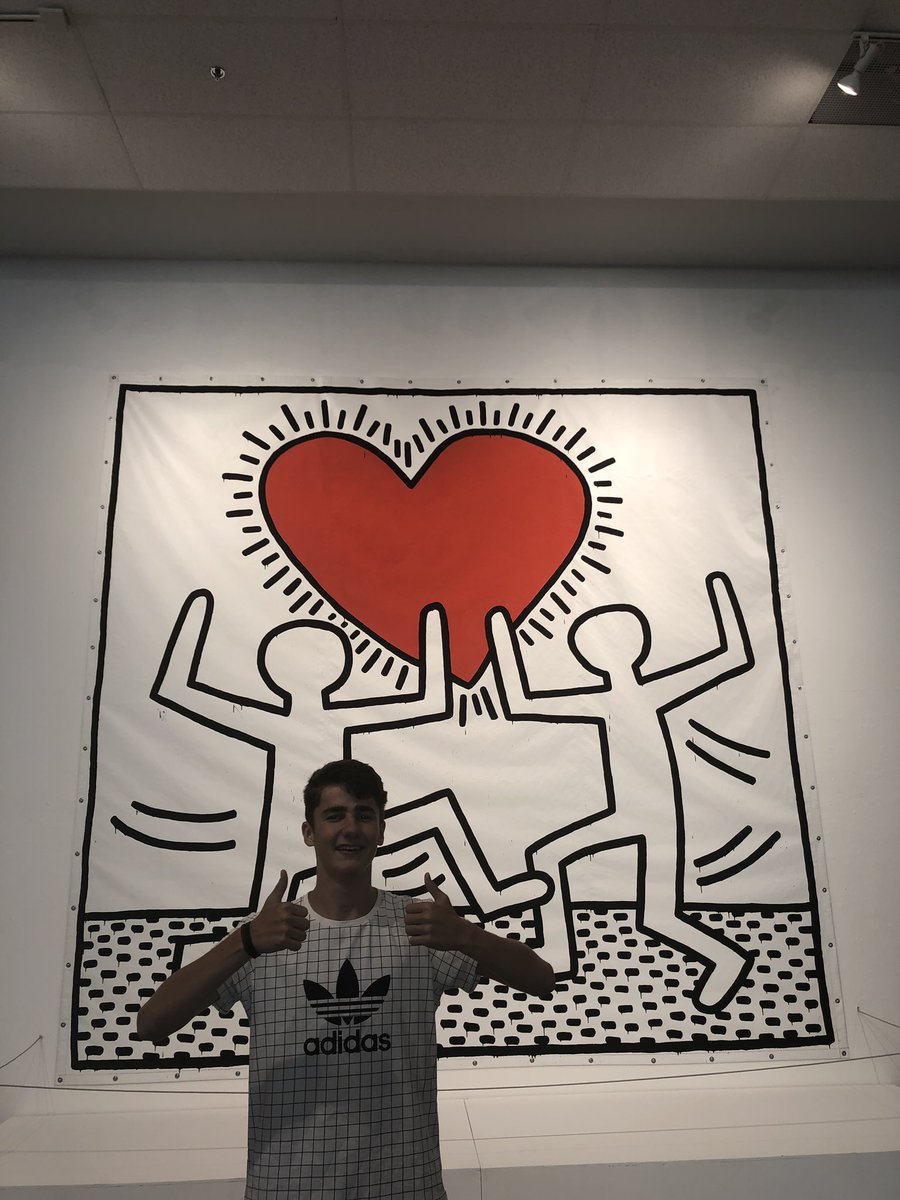 davetweets12's tweet photo. keith haring museum https://t.co/u4OBF0k4OX