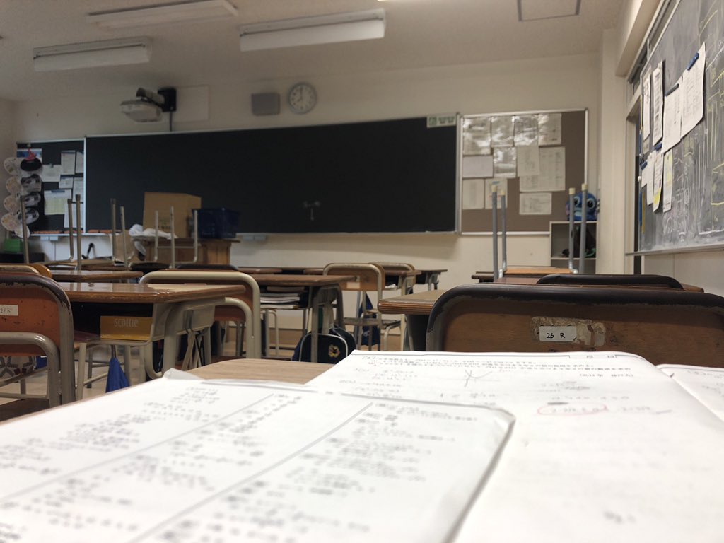 hby3673's tweet photo. ちょっと見られてる感あって怖いのは内緒。 https://t.co/htOjor7k9o