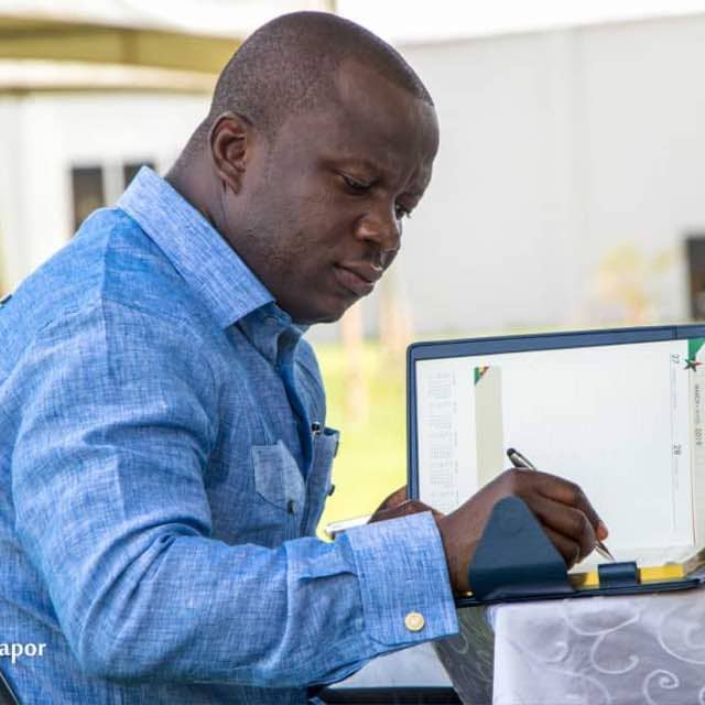 KanyitiSaburu's tweet photo. Lawyer Samuel A. Jinapor (Masagban) 
Damongo Constituency await you.

2020 is Possible Together. 
#Victory_4_Jinapor
#Reclaiming_Damongo_Seat
#LetsAllGetInvolved https://t.co/H3R8eGQmPQ