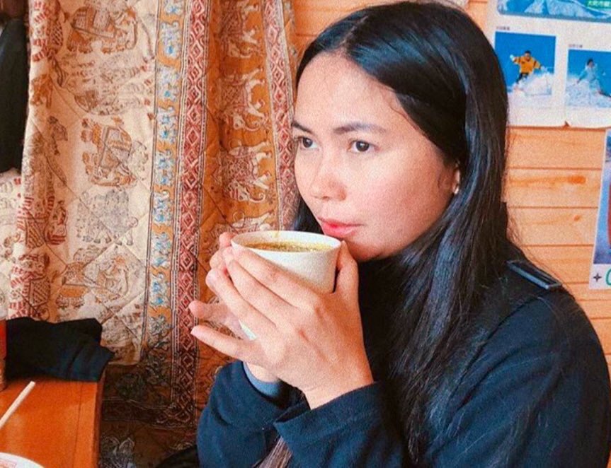 heyitsvinowhile's tweet photo. everyone: *talks about Julia/Joshua Bea/Gerald issue*

no one:
literally no one:

Yeng: thank you guys. I’m saved https://t.co/JbbAXXC1ms
