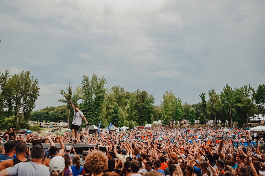 AliveFestival's tweet photo. The man @andymineo never disappoints. 🔥 #ALIVE19 https://t.co/R3LS99QbL8