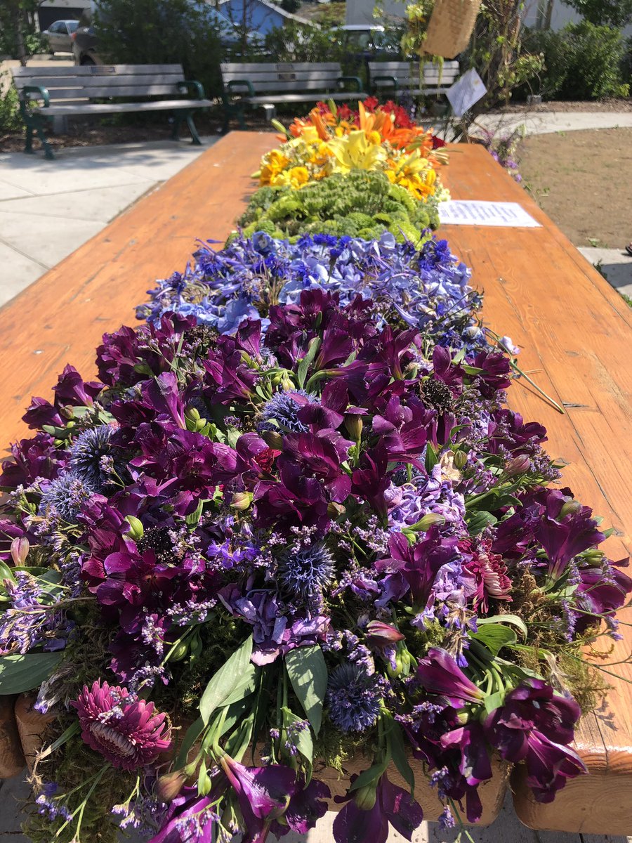 worthingtonhr's tweet photo. These flowers sure brighten up @shop124street #canadianflowersweek Thank you #StudioBloom !❤️ https://t.co/yehHsW7K1y
