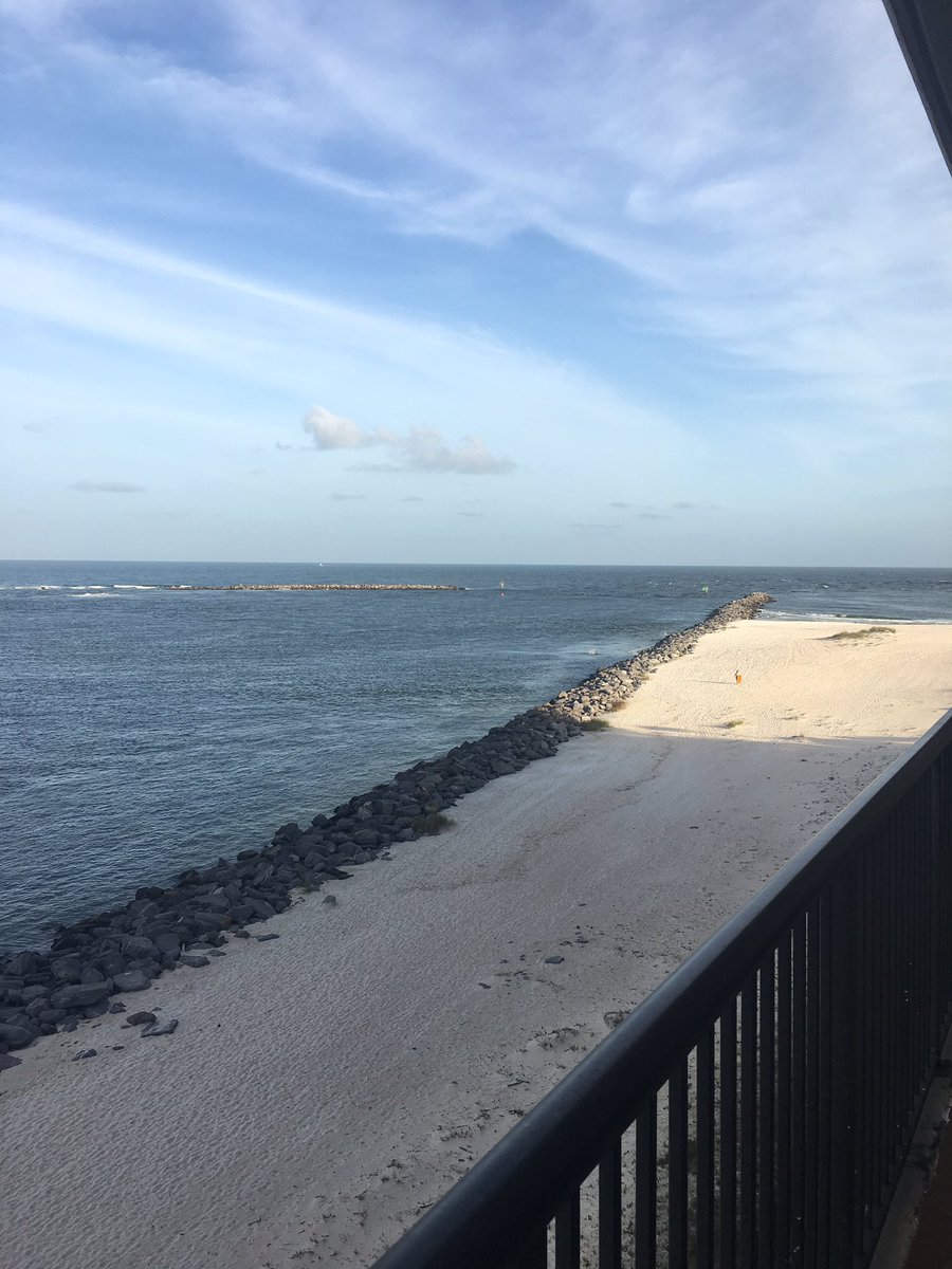 tglenn65's tweet photo. Can I move my office here? https://t.co/3jqDWzlhLk