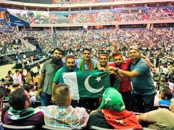 SaadiaAfzaal's tweet photo. اب کوئی یہ نہ کہہ دے کہ یہ لوگ بھی واشنگٹن میں فوج نے اکھٹے کئے ہیں- 
#PMIKJalsaInUSA https://t.co/tic1UV1pde