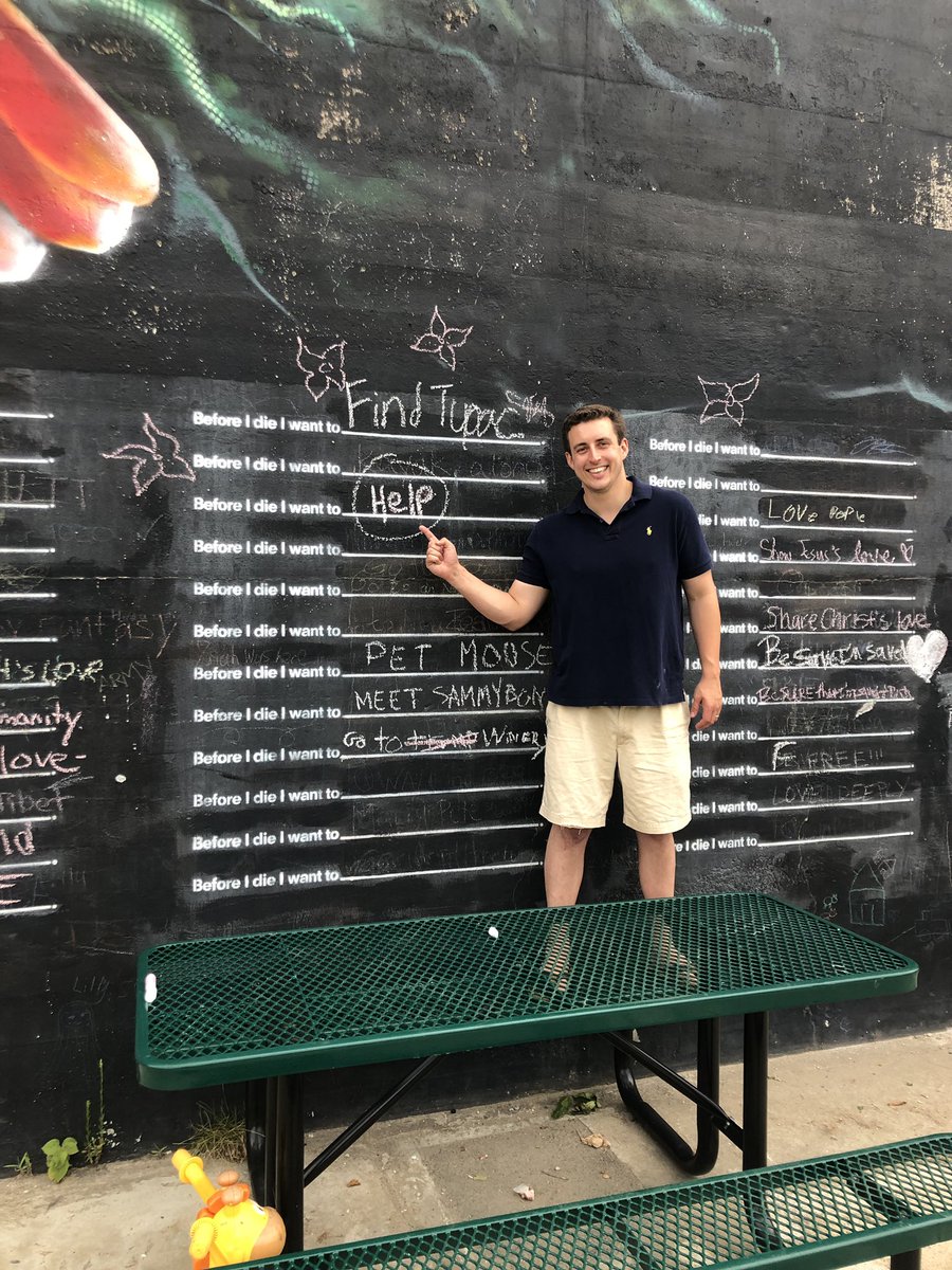 Harding4VA's tweet image. Before I die I want to: Help
#Charlottesville #VA25 #UnityDays 

(finding Tupac would be a close 2nd)