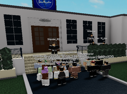 BFLtweeting's tweet photo. Thank you everyone for attending our speech, and I certainly enjoyed the eventful roleplay after! We'll see you soon for an official voyage soon. Thank you again everyone! #BFL #BFLstrong https://t.co/sMmlQJUMjt