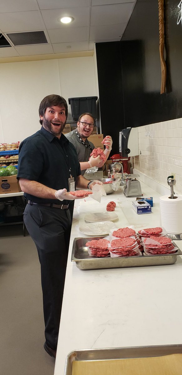 BrittanyMBroder's tweet photo. Need 1000 burger patties formed? We've got your back! Employee picnic 2019 prep!!!
#LifeAtATT 
#Proud2bYoung https://t.co/IU4RzRgQiI
