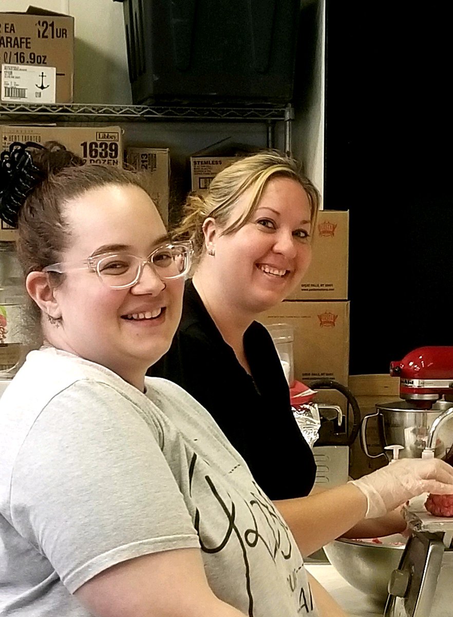 Need 1000 burger patties formed? We've got your back! Employee picnic 2019 prep!!!
#LifeAtATT 
#Proud2bYoung