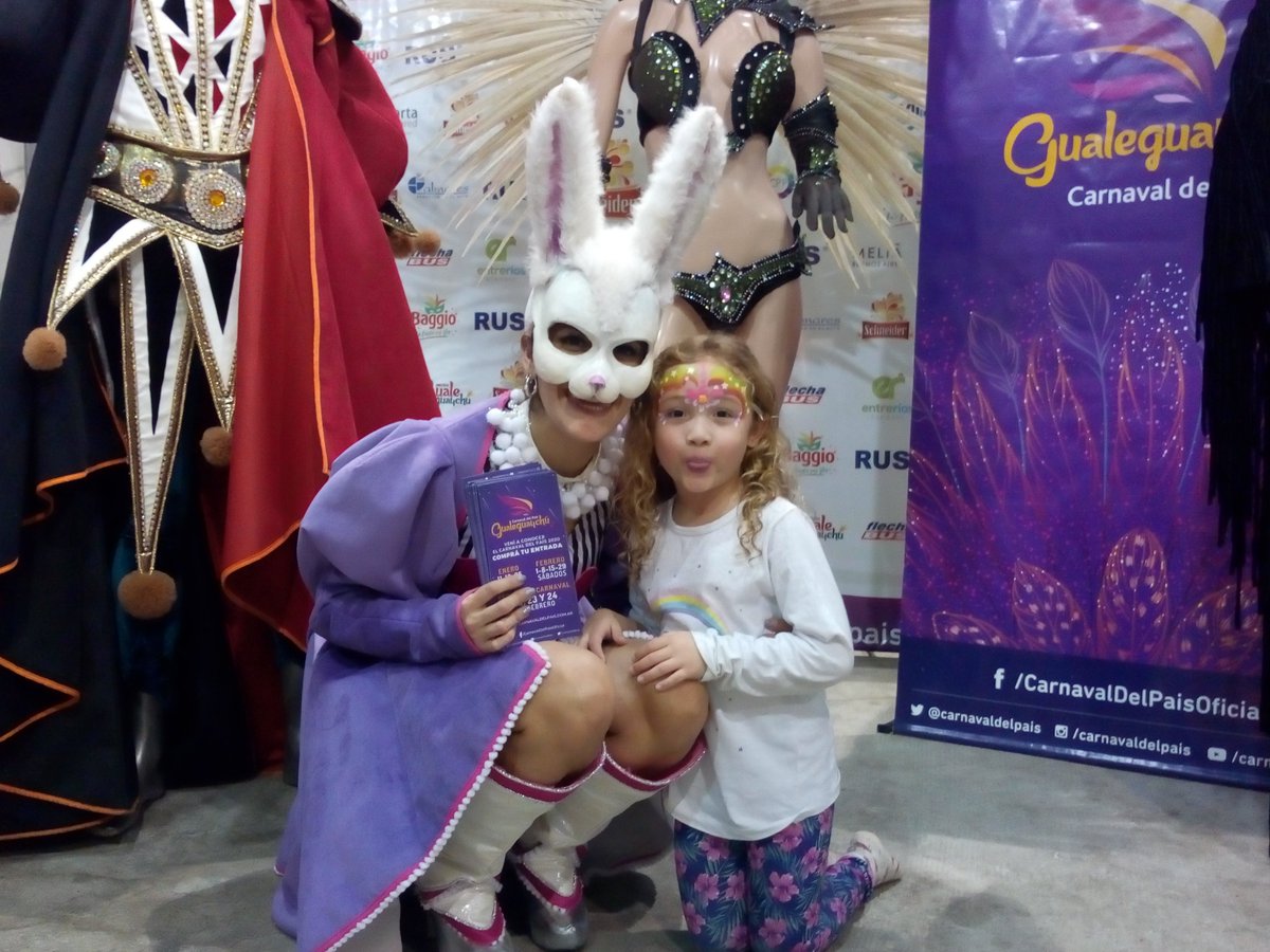 carnavaldelpais's tweet photo. Excelente jornada en #ExpoChef #Gualeguaychú 👨🍳👩🍳
Los esperamos a todos el 11 de enero, noche inaugural del #CarnavaldelPais2020💃🕺📆
https://t.co/SlCHouj4wR
@ Galpones del Puerto Gchu https://t.co/GBElOtbuRA
