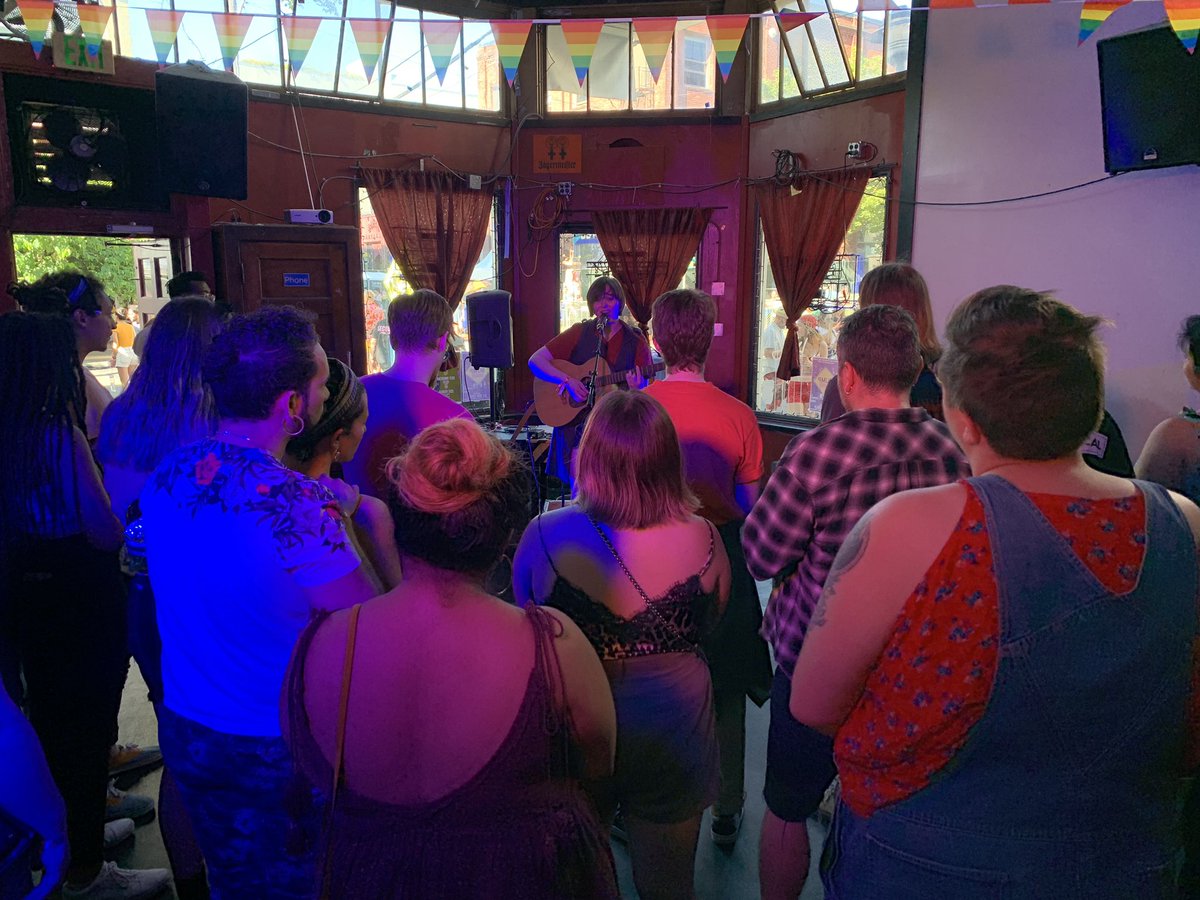 Loving <a href="/LeftAtLondon/">Left at London</a>! 🧡💚 #CHBP2019 #WECHBP