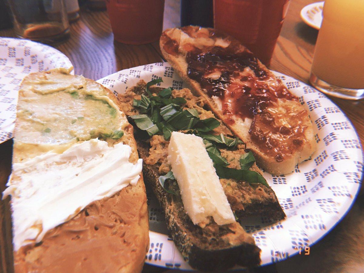 THEsuperboone's tweet photo. #yeahtoast! https://t.co/LLEcfKk9U1