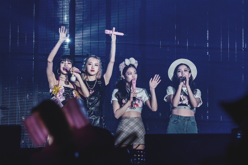 Blink_BP999's tweet photo. 😍😍
#MTVHottest #BLACKPINK 
@ygofficialblink 
มาช่วยสาวๆกันนะคะ✌✌BLINKS FIGHTING 🤗
1 ทวีต = 1คะแนน
1 รีทวีต = 1คะแนน https://t.co/xwxJJc5cvf