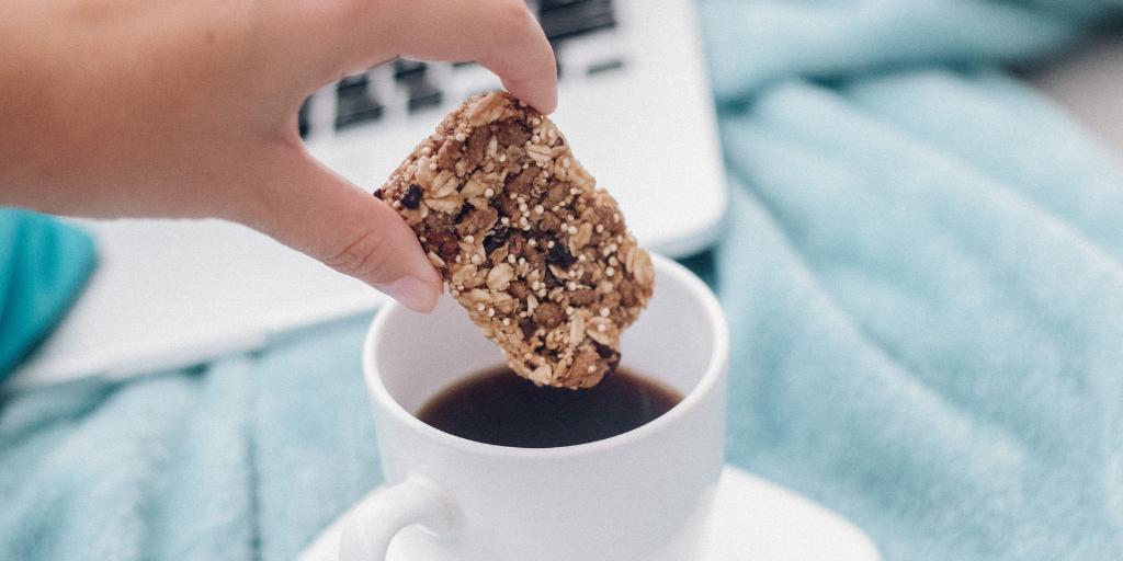 EverglobeCorp's tweet photo. It's so good that it goes well with almost any drink. 
#HealthyFood #HealthyEating #healthylifestyle #HealthyLiving #HealthyLife #SnacksTime #organicfood #veganfood #VEGANEATS #Summer2019 #happiness #goodlife #snack #WipalaHealthySnacks #deliciousfood #teatime #Greatness https://t.co/CTDQYASREy