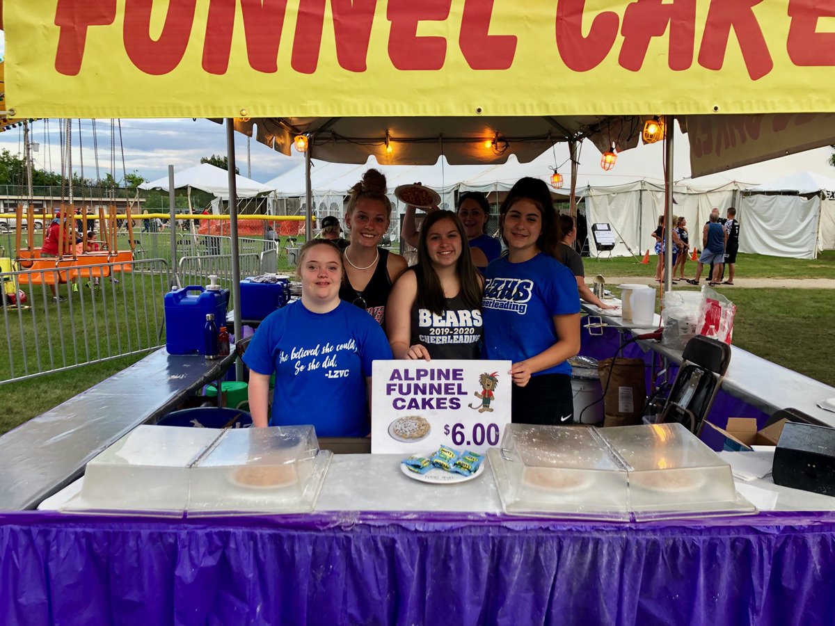 JulSnyder's tweet photo. Come see us at Alpine Fest! #lzvc #lzhscheer https://t.co/9Mj2gsKG0t