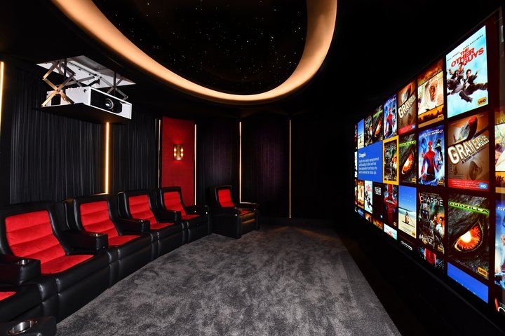 CEDIA's tweet photo. This client requested a comprehensive security system, hidden TVs, underfloor heating, and much more. Learn how @CyberhomesUK did it: https://t.co/uZcLNIJqMV https://t.co/8y0oatIWQg