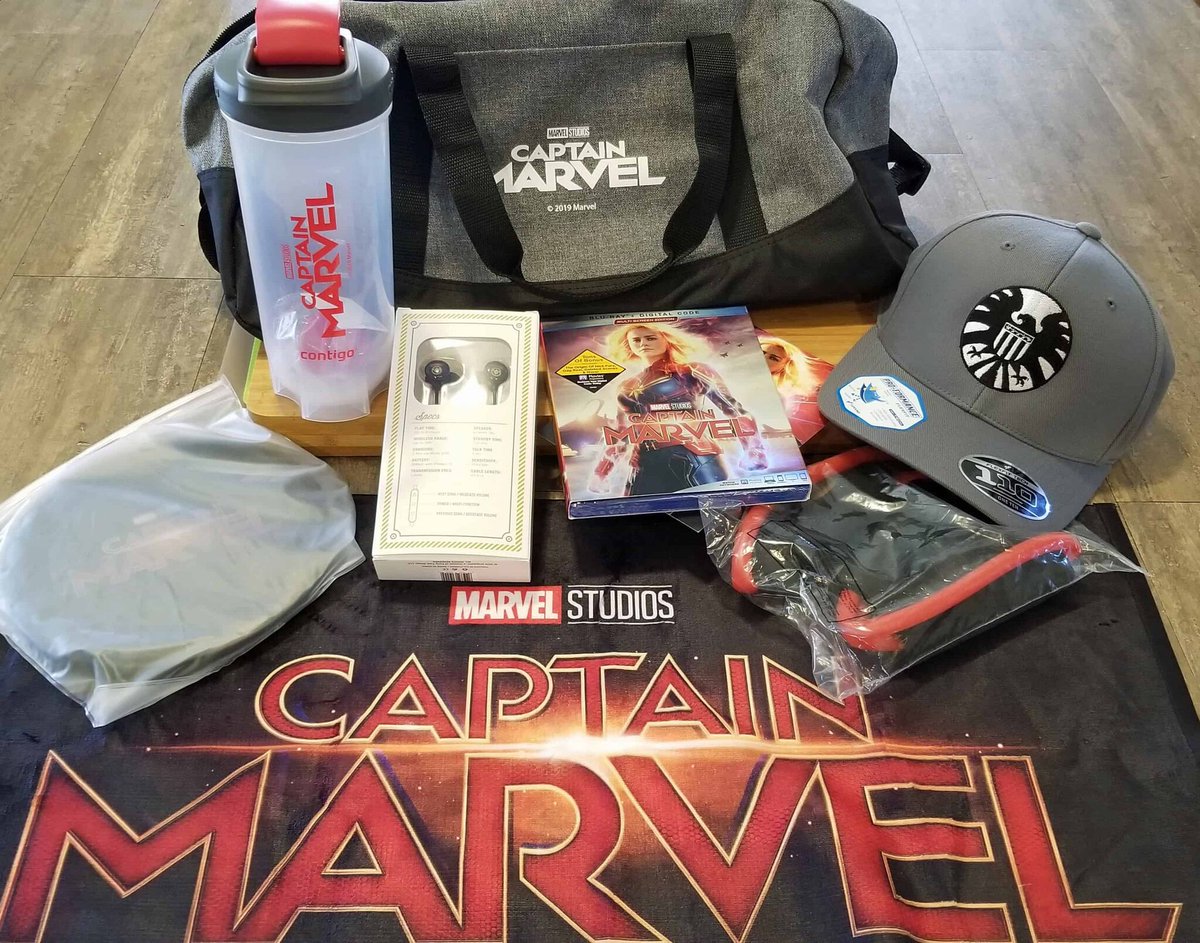 DangerCupcake's tweet photo. It's time to get that workout in, and with the help of #Marvel and the trainer from #CaptainMarvel, I've got some more inspiration to get it done! #MarvelPartner https://t.co/MZEZM9LdXl #fitness https://t.co/Y07FkkmNZv