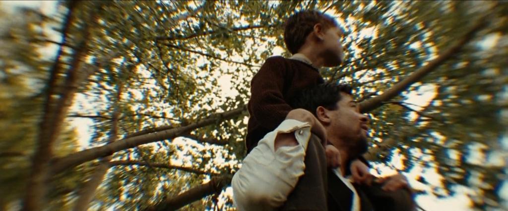 THE ASSASSINATION OF JESSE JAMES BY THE COWARD ROBERT FORD (2007)
Cinematography by Roger Deakins
Directed by Andrew Dominik
Read more about the incredible cinematography in this film here: https://ops.fyi/2OxoHTt pic.twitter.com/vqwTIqDfBO