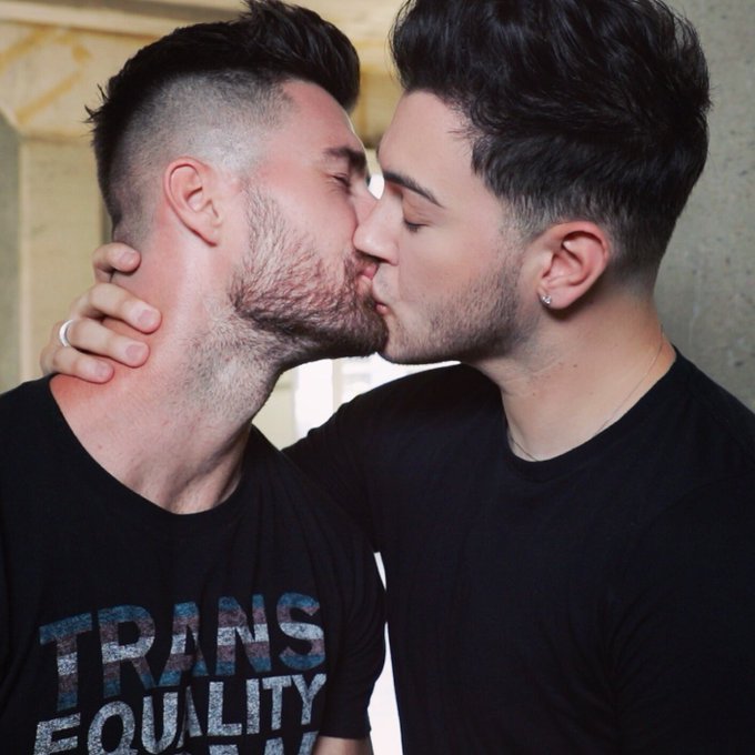 Watch Manny MUA's leaked NSFW photo on TwXstars