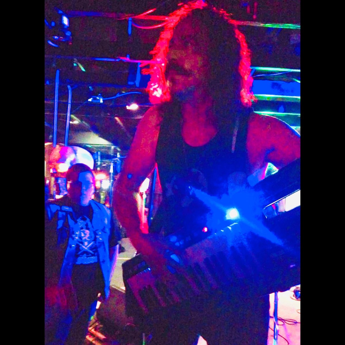 FIRSTJASON's tweet photo. FIRST JASON ROCKED OKLAHOMA CITY
LAST NIGHT TO COMPLETE THE TOUR 🎹
GREAT SHOW AT YOUR MOM’S PLACE!!!
MANY THANKS TO EVERYONE INVOLVED #heavymetal #bandsontour #keytars #horroricon #jasonvoorhees #campcrystallake https://t.co/BRr9P0KXMJ