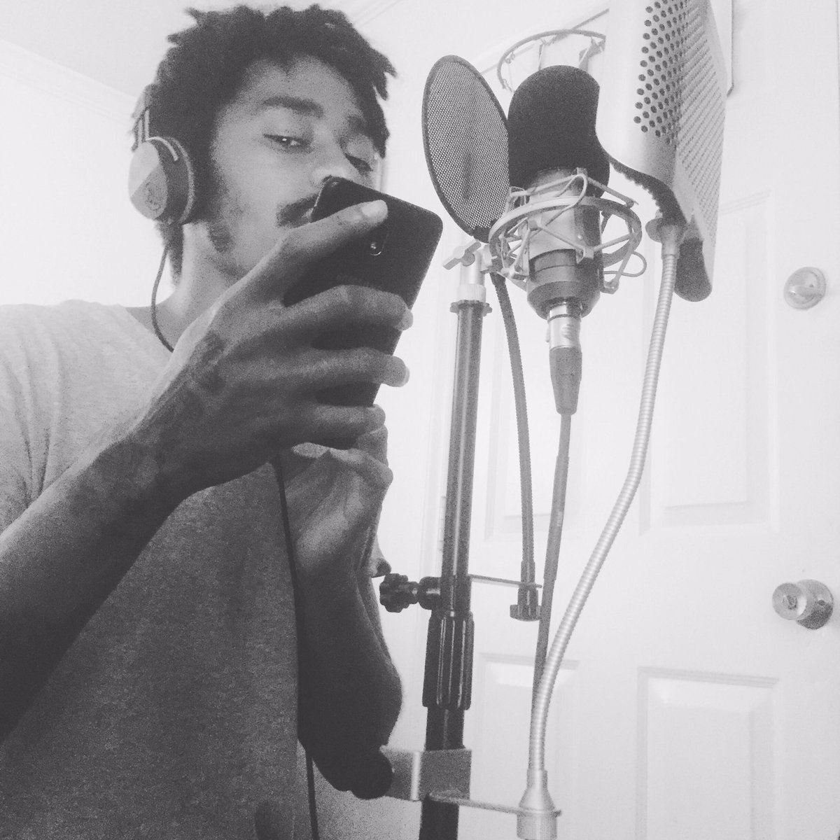 Tha_Kidd410's tweet photo. #LoveOfAPoet #BamKoofie #DSMC https://t.co/9OUsCIAMKH