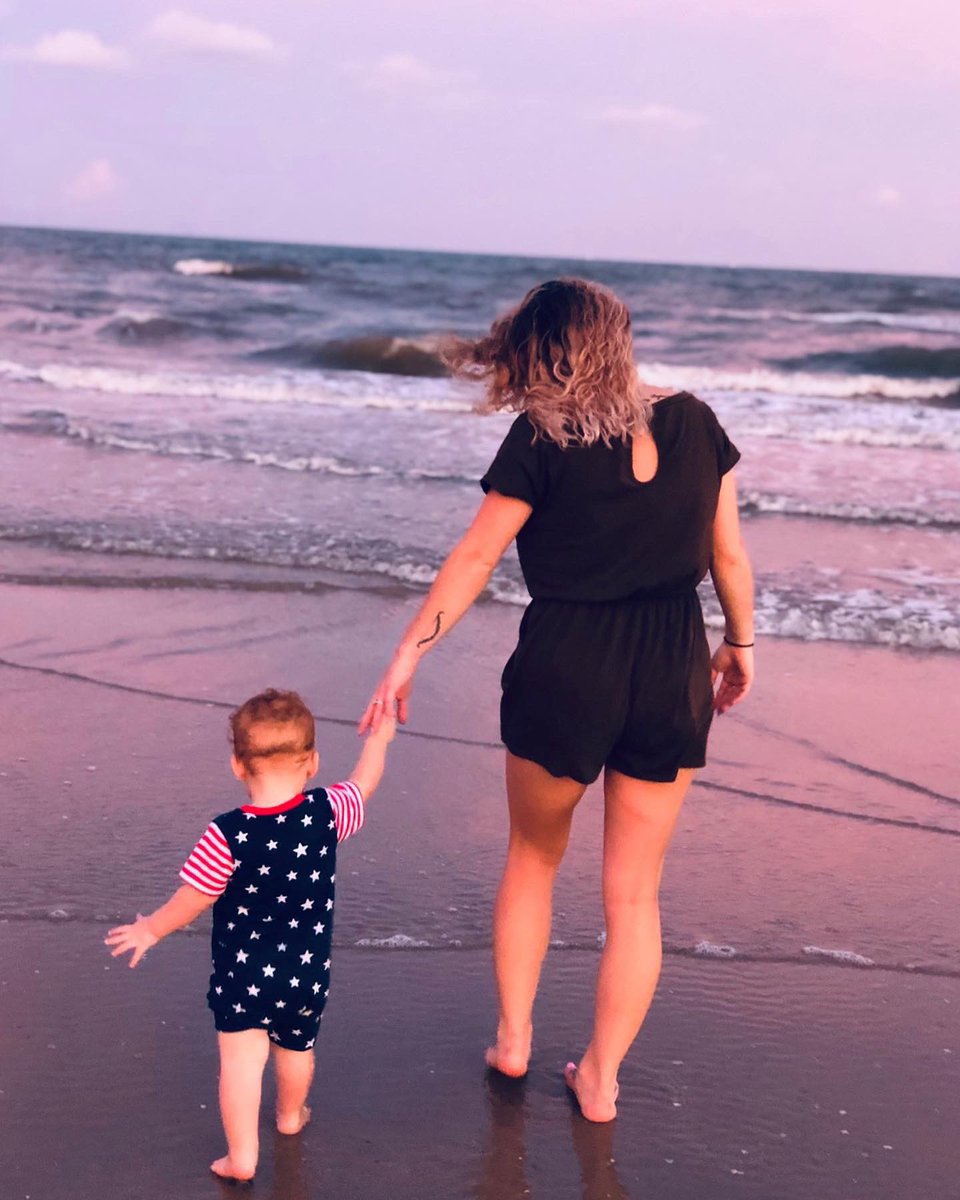 TaylorMade_2318's tweet photo. Beach with my lil firecracker💥❤️ https://t.co/nclG0Q6mZi