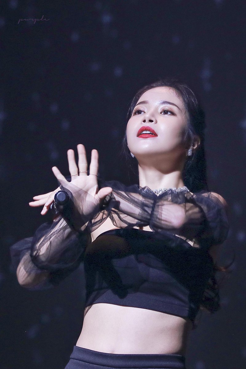 Purple910221's tweet photo. 190720 포스코 콘서트

https://t.co/mufGiNM4IQ
https://t.co/TZVUNxC2DT
https://t.co/hge9ahe4jN
https://t.co/oZ9dLaOXdl

#마마무 #솔라 https://t.co/HFuxsZRy0J