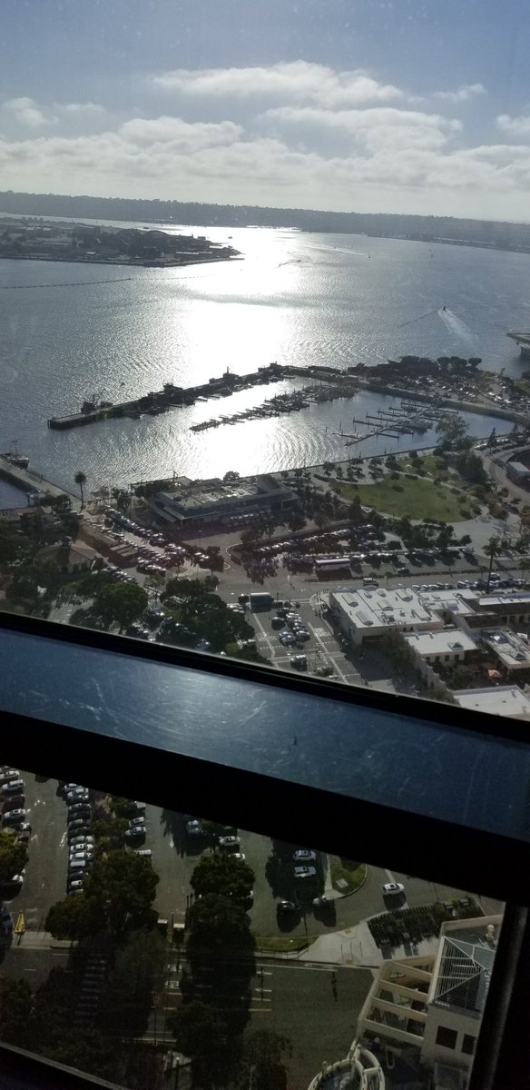 redbanshee's tweet image. Hell of a view... #PostSDCC #FoundABar #DrinkingIt