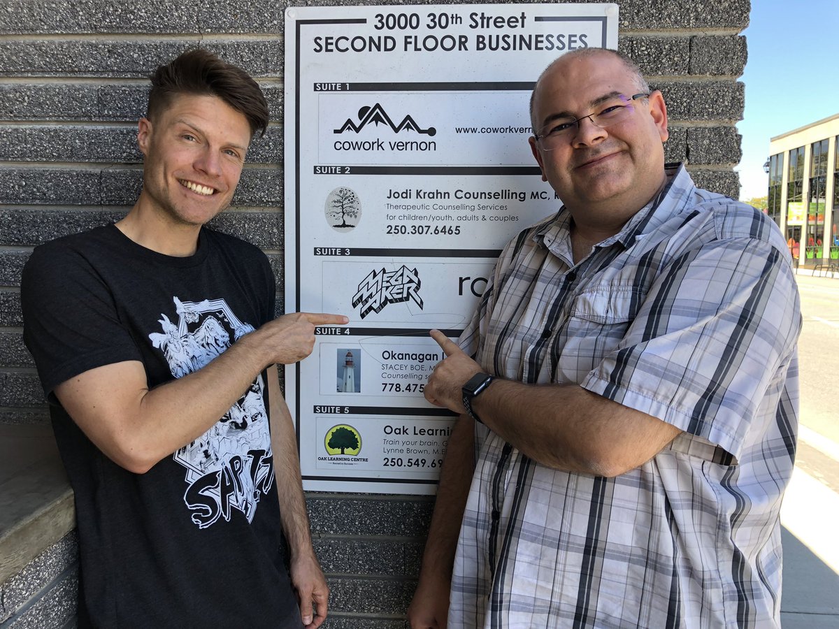 tonydehnke's tweet photo. Had a impromptu @megamaker meetup in Vernon, BC today with @mijustin. Great to have a coffee and meetup with an online friend in real life! Need to do more of this! #meetups #megamaker #vernon https://t.co/euBLflrqev