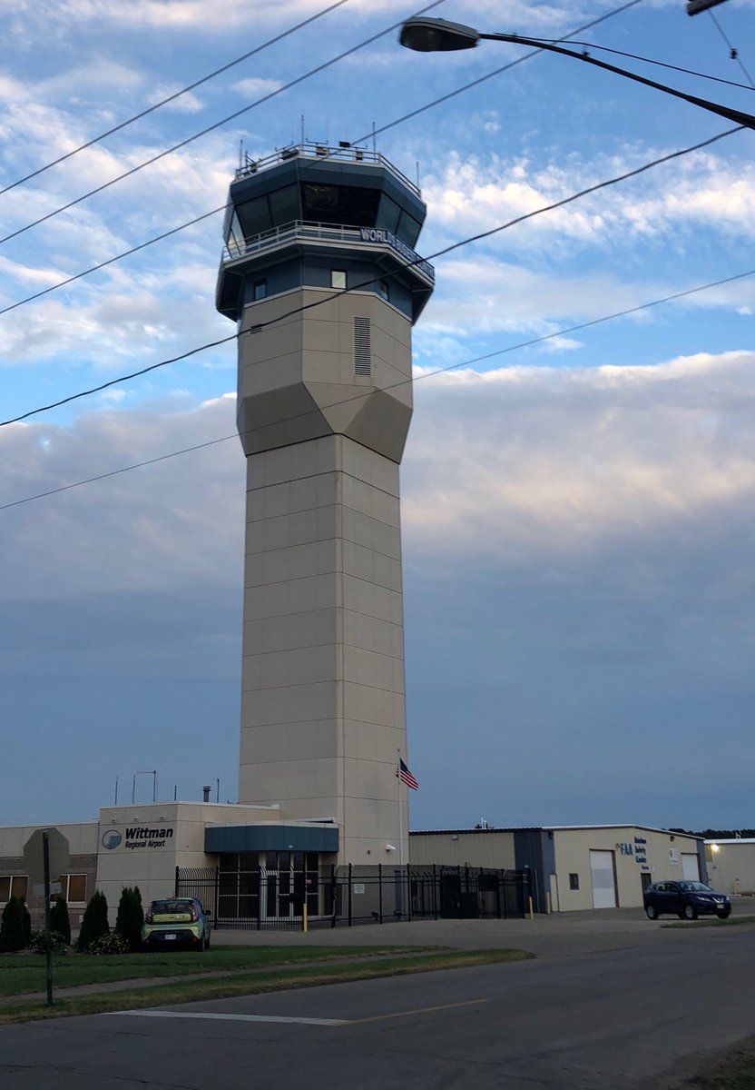 DavidAbbey's tweet photo. Goodnight @fordairventure @NATCA I think you’ve got your work cut out for you for Monday. Many delayed arrivals from the weekend. #notyourfirstrodeo Thanks for your keeping them safe. #osh19 #avgeek https://t.co/MgpKgsdev6