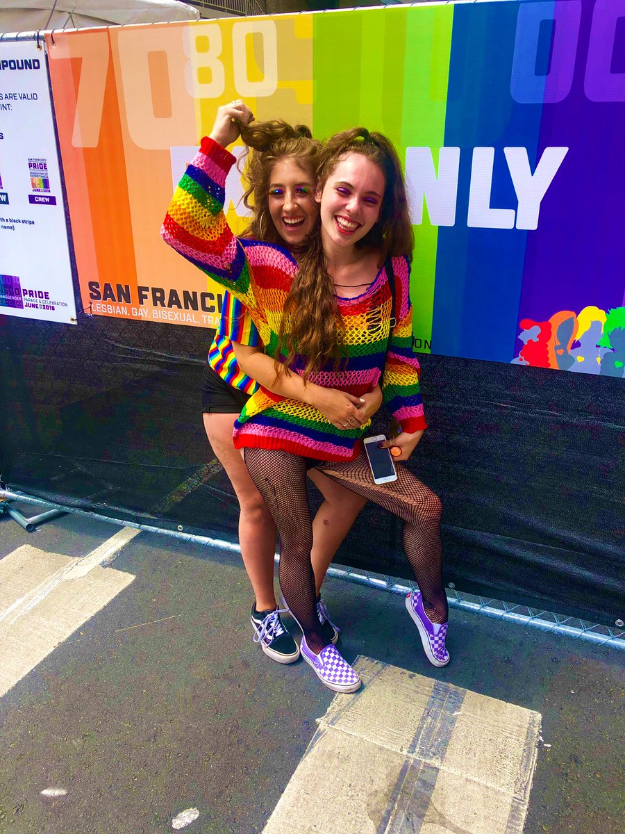 atzzz_'s tweet photo. @queeralx Mariah, 25. Bay Area 🤘🏼🤘🏼🏳️‍🌈 https://t.co/MdcskcFjxV