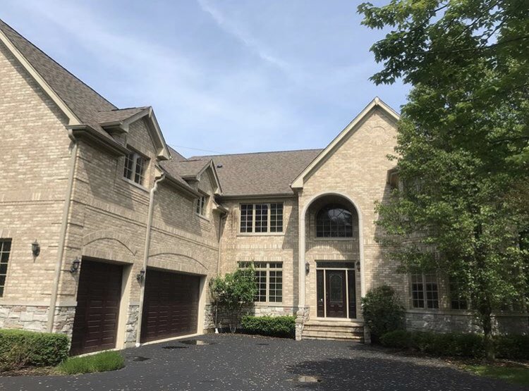 You Get Paid 5 Million A Year To Live Here But The Catch Is You Can Never Listen To Ariana Grande Again What You Doing T Co R9etv2kwhe Twitter