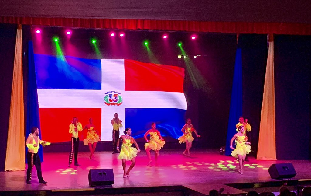 ChippewaDance's tweet photo. Professional Development is everywhere for this educator! 
#IBdanceteacher #summerholidayhomework #Dominicandancing https://t.co/IhrKVnufgi
